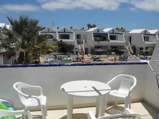 Apartamentos Cinco Plazas Puerto del Carmen  Hotel